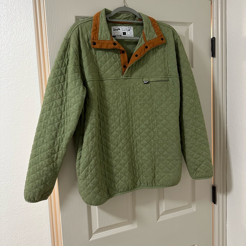 Men's size Large Rock Monkey Outfitters green quilted pullover
